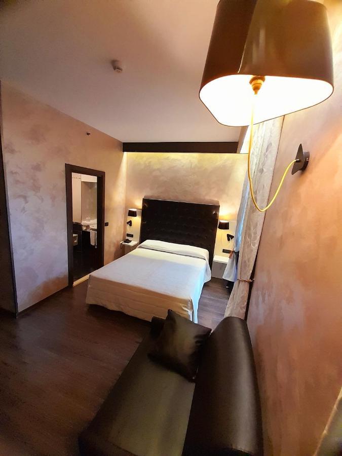 Continental 3* Turin